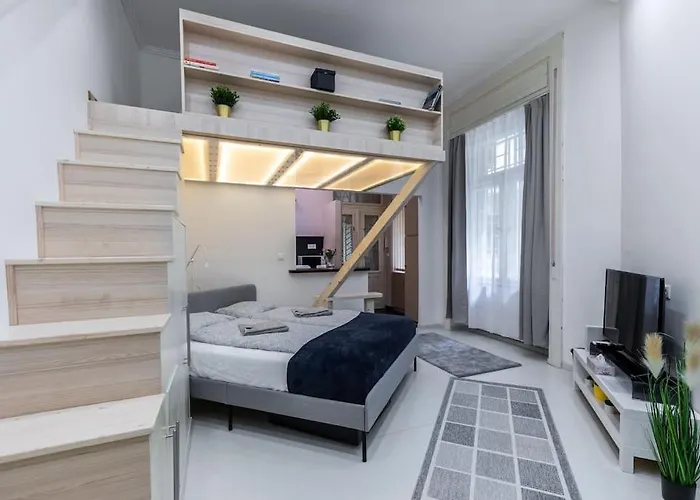 Lovely Little Downtown Studio Next To Subway,Metro